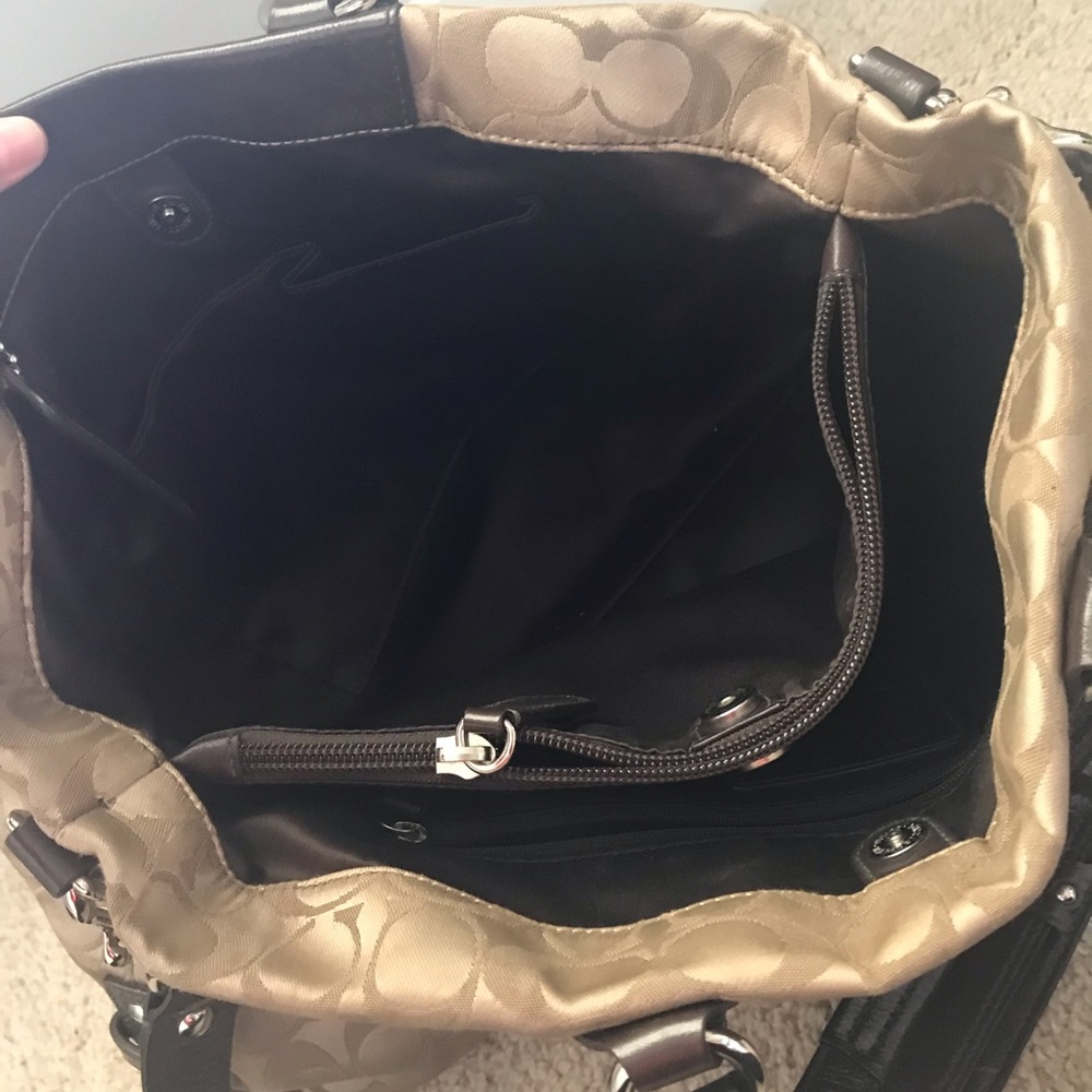 Coach Handbag - Picture 4 of 5